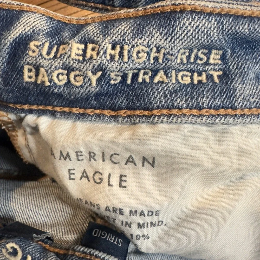 American Eagle Double Waist Band Baggy Straight Jeans Light Wash Size 0 Mom Jean